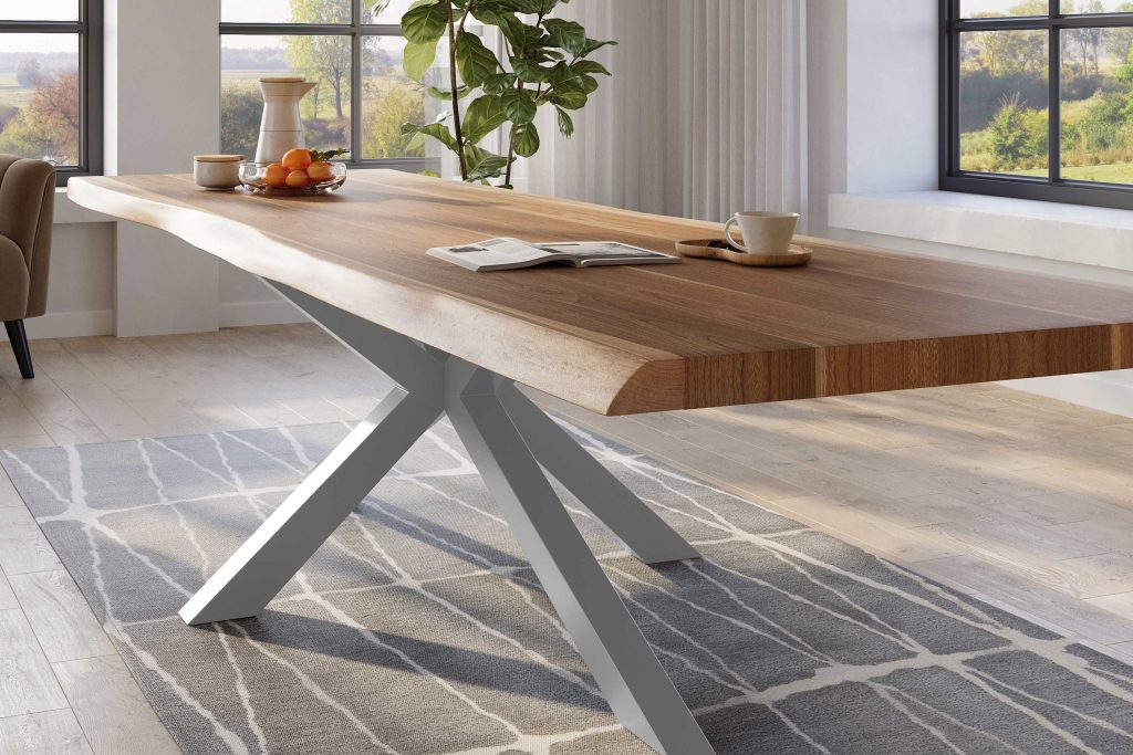 SAM_NEU-Esszimmer-Baumkante-Tische-Titan-Natur-Spider-Silber-300×110-ML_Titan_300_natur_Spider_silber_04