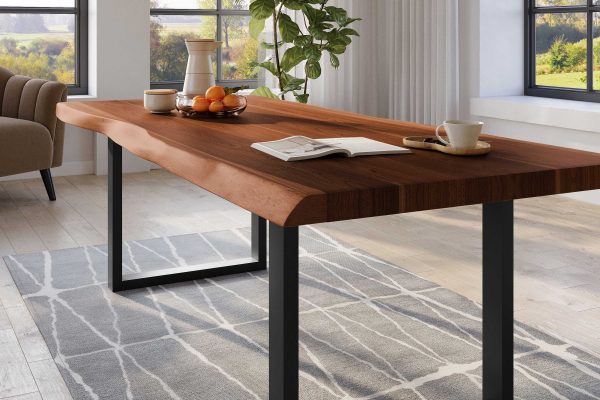 Baumkantentisch 240 x 120 cm Esstisch massiv Akazie Nussbaum U-Gestell Schwarz TITAN