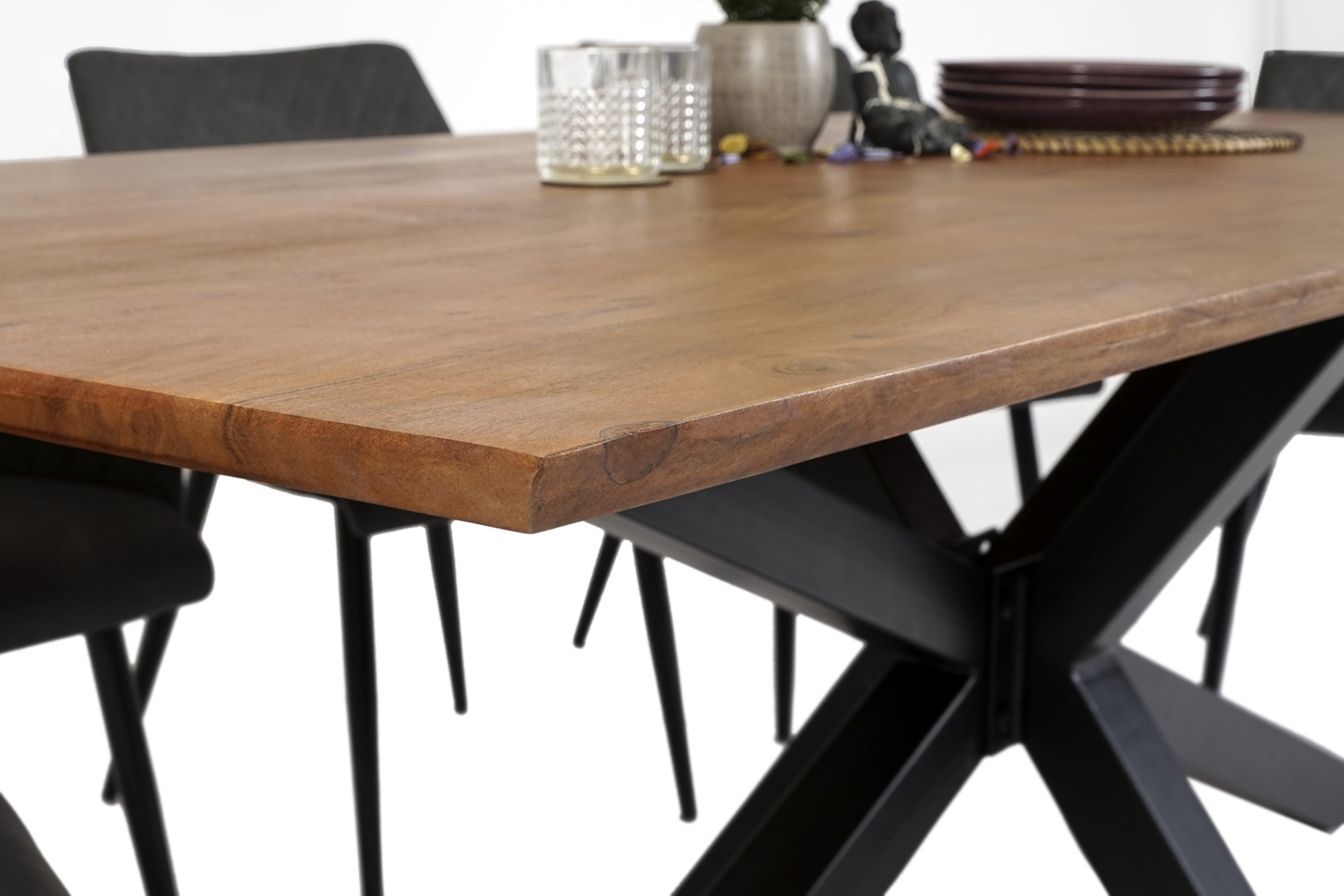 SAM_NEU-Esszimmer-Esszimmertische-Abby_Schweizerkante-nuss-200-Bk_Abby_Schweizer_200_Nuss_Spider_04