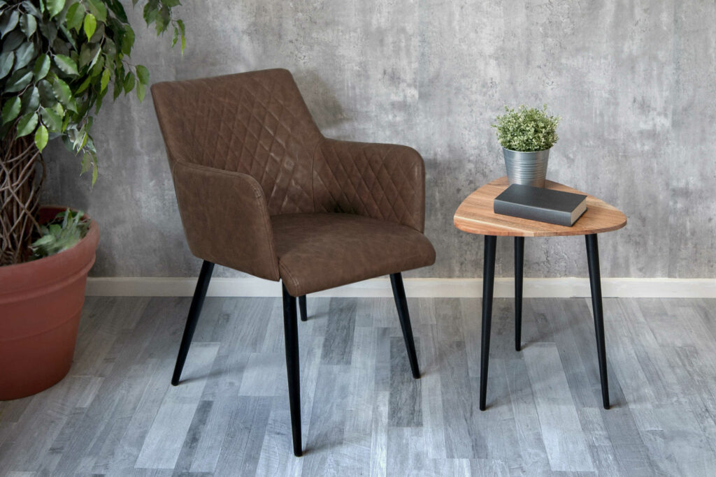 SAM_NEU-Esszimmer-Stuehle-Rose-braun-BK_Stuhl_Rose_braun_02